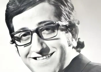 Πέθανε μόνος και ξεχασμένος στο σπίτι του, στην Κυψέλη, ο γνωστός ηθοποιός – Κανείς δεν τον αναζήτησε