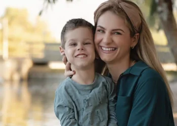 Το μήνυμα μιας μαμάς ΑμεΑ παιδιού: «Aν θες να μας βοηθήσεις, μην μας κοιτάς περίεργα, μην δείχνεις λύπηση»