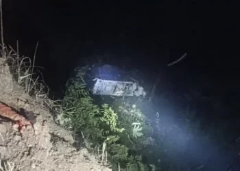 Τραγικό δυστύχημα με 16 μαθητές νεκρούς – Λεωφορείο έπεσε σε χαράδρα