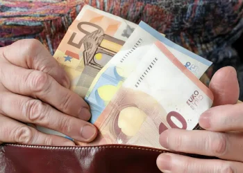 Συντάξεις 2026: Πότε θα καταβληθούν και πόσα θα κερδίσουν οι συνταξιούχοι