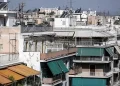 Νέο πρόγραμμα ανακαίνισης που καλύπτει πλακάκια, τέντες, κουφώματα και κουζίνες και αφορά μόνο παλιές κατοικίες – Πότε ξεκινούν οι αιτήσεις