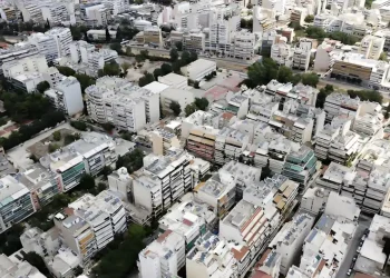 Νέος «ΕΝΦΙΑ» για ιδιοκτήτες ακινήτων – Ποιοι επιβαρύνονται, πότε και πόσο θα κληθούν να πληρώσουν