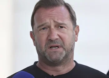 Πλακιάς κατά Γεωργιάδη: «Αν τα βρω με την Καρυστιανού το πιθανότερο είναι να ξαναγίνετε τηλεβιβλιοπώλης»