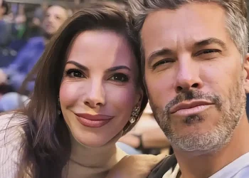 Αντελίνα Βαρθακούρη: Η οικογειακή φωτογραφία από το χριστουγεννιάτικο τραπέζι