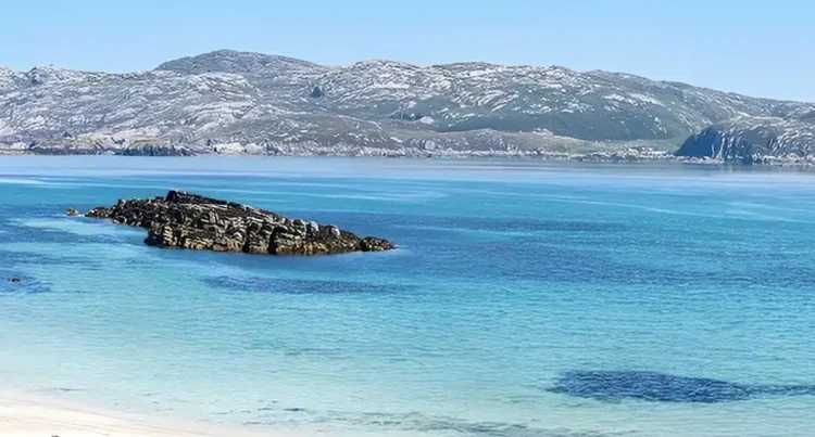 Μισθός 30.000 ευρώ για 6 μήνες – Ζητούνται άτομα για εργασία σε έρημο νησί