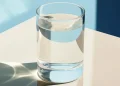 Πώς να πίνετε σωστά νερό για να φροντίζετε την υγεία σας