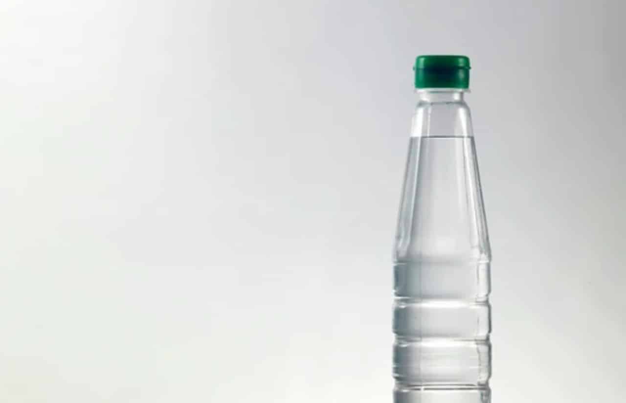 4 πράγματα που μπορείτε να βάλετε στο νερό της σφουγγαρίστρας για να μυρίζει υπέροχα το σπίτι σας 4 1 2