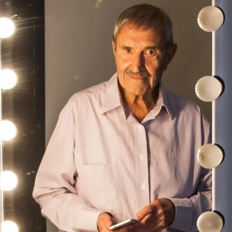 Γιάννης Βογιατζής: Ο ηθοποιός έγινε 100 ετών και η Φίνος Φίλμ τον τίμησε με ένα συγκινητικό βίντεο