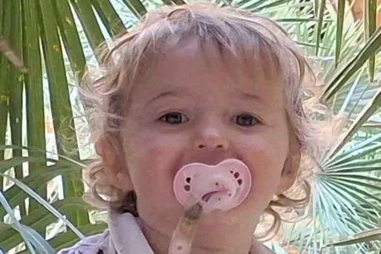 2χρονη πνίγηκε και πέθανε γιατί έφαγε ένα από τα πιο κοινά φρούτα
