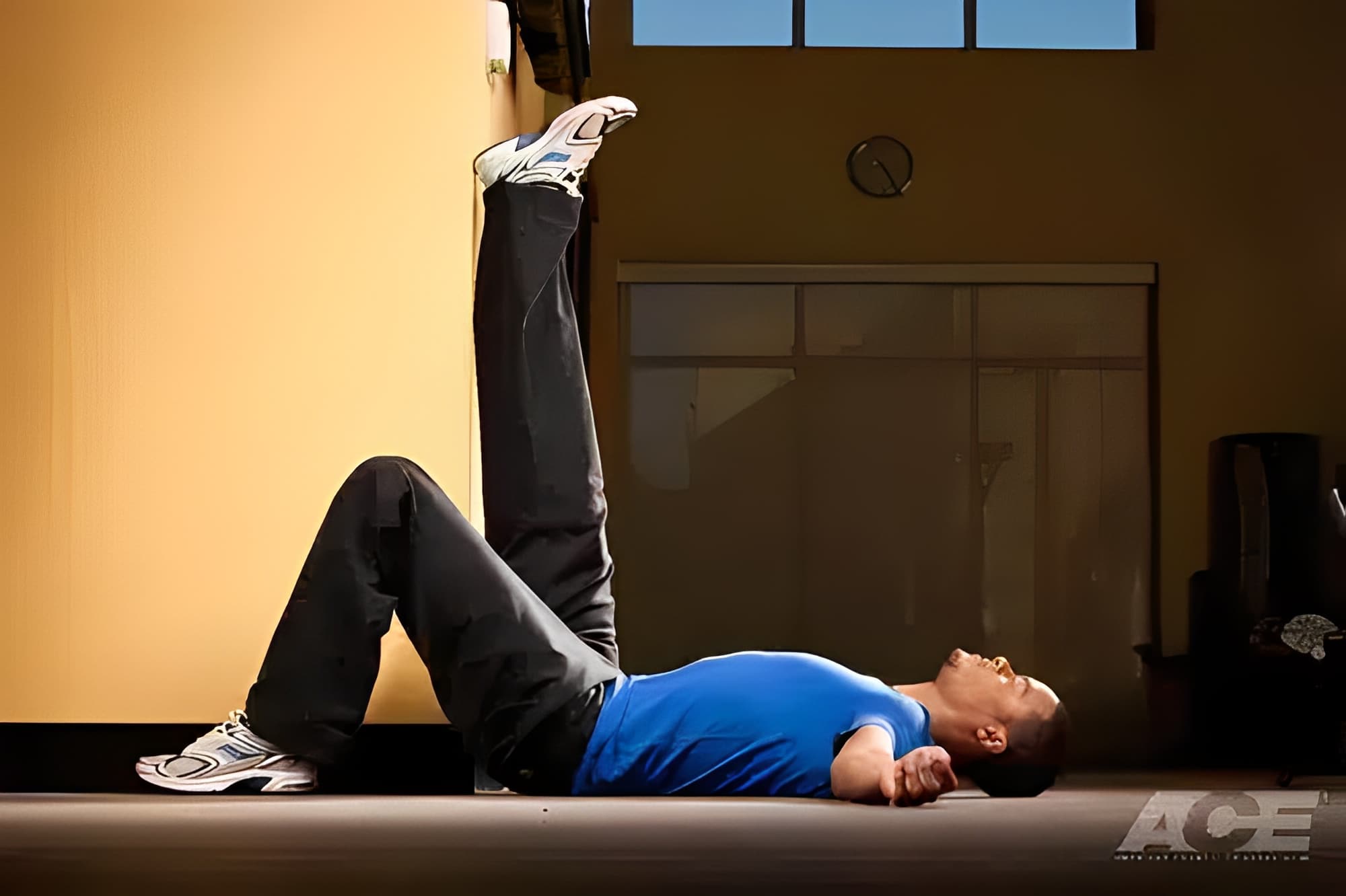 3 ασκήσεις για την ανακούφιση από τον ισχιαλγικό πόνο στο πόδι: πρακτικές και αποτελεσματικές 3 2 30