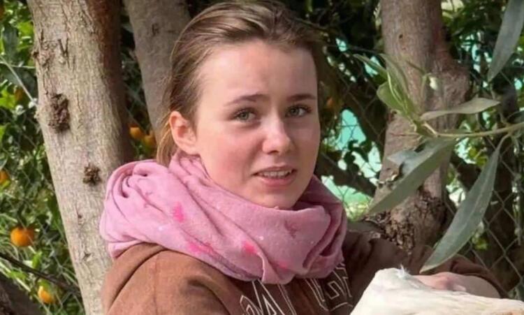 Στην Αθήνα με ηλικιωμένο άνδρα η Λόρα; Τι έδειξαν κάμερες ασφαλείας για την 16χρονη