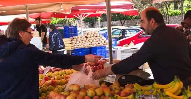 Λαϊκές αγορές: Ξεκινούν πανελλαδική απεργία επ’ αόριστον από τις 7 Ιανουαρίου