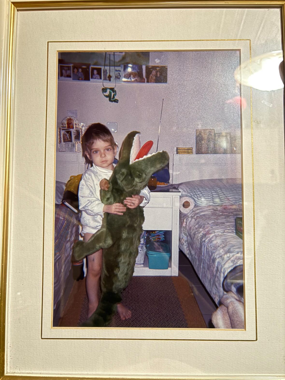 Η αληθινή Όλγα του «Ριφιφί»: Η γυναίκα που έχασε το παιδί της επειδή η τράπεζα δεν εκταμίευσε ποτέ τα χρήματα 4 akomi mia fotografia tou mikrou panagioti sotirelli