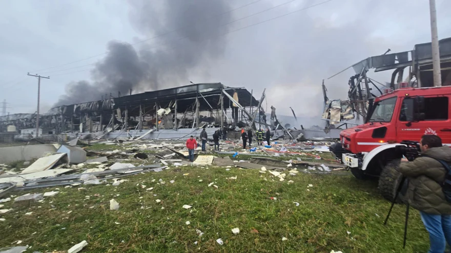 Βίντεο ντοκουμέντο: Η στιγμή της φονικής έκρηξης στο εργοστάσιο της Βιολάντα 9 fotia violanta 3 1