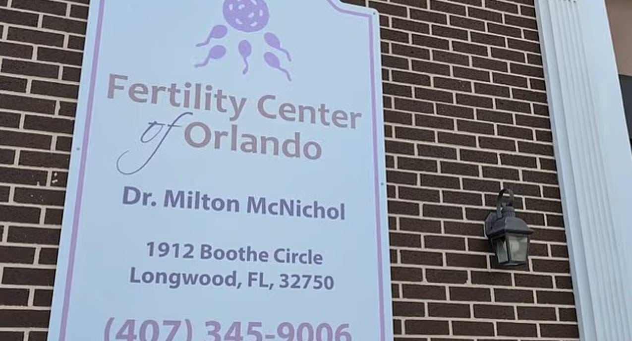 Αν είναι δυνατόν: Ζευγάρι έκανε εξωσωματική αλλά γέννησε παιδί… άλλου! 5 kliniki