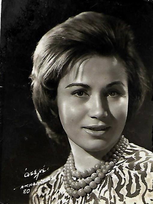 Τυφλή και ξεχασμένη από τους συναδέλφους της ζει τα τελευταία χρόνια η γνωστή Ελληνίδα ηθοποιός 7 mpatista