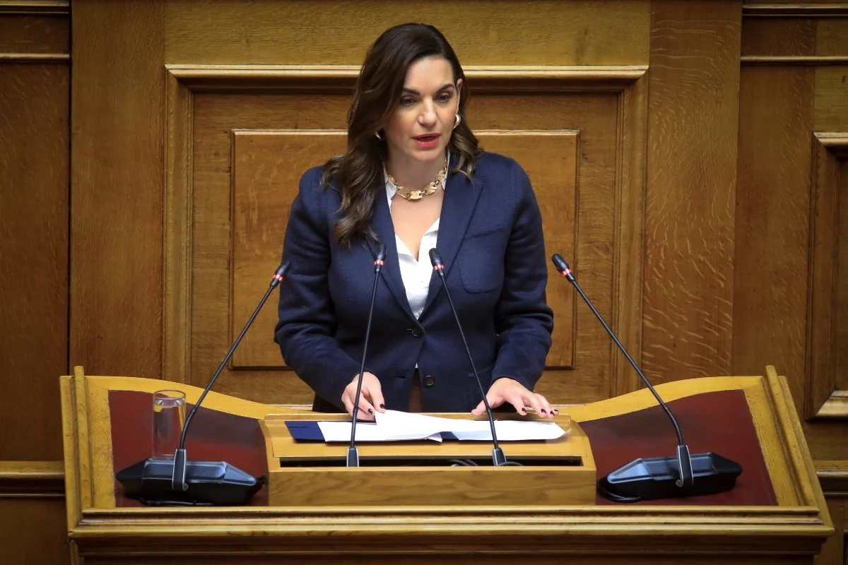 Κουσουλός: Άγριο on air ξέσπασμα κατά της Κεφαλογιάννη – «Ο Μητσοτάκης θα έπρεπε να την είχε στείλει σπίτι της» 2 olga kefalogianni