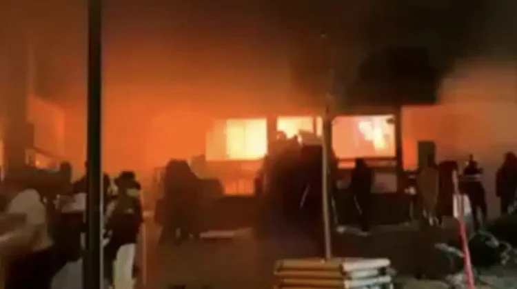 Ματωμένη Πρωτοχρονιά στην Ελβετία – Τουλάχιστον 40 νεκροί από την έκρηξη σε μπαρ στο χιονοδρομικό κέντρο Κραν Μοντανά