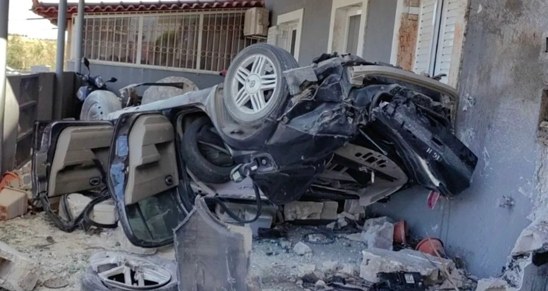 Τραγωδία σοκ στην χώρα μας με δυο νεκρά παιδιά – Αυτοκίνητο καρφώθηκε σε σπίτι