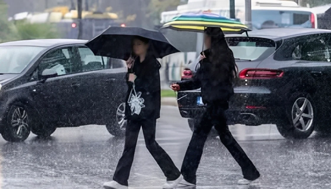 Έρχεται από ώρα σε ώρα αυτό για το οποίο μας μιλάνε οι μετεωρολόγοι εδώ και τόσο καιρό… Τι θα γίνει τα επόμενα 24ωρα στην Αττική