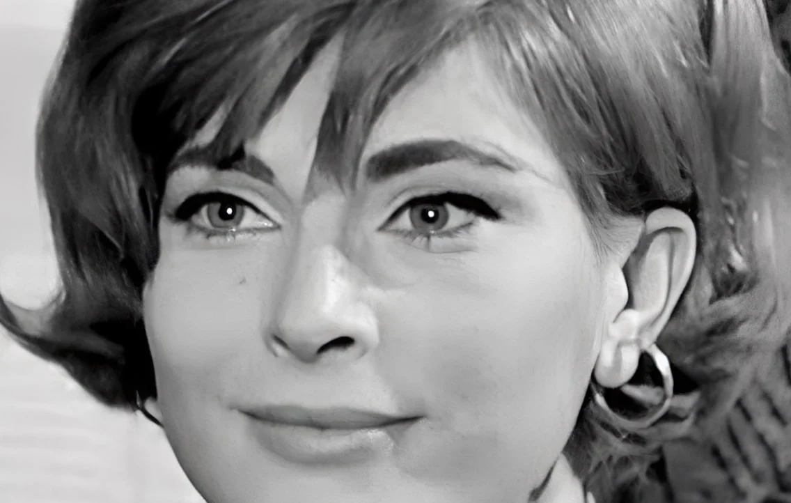 Πέθανε μακριά από τα φώτα της δημοσιότητας η όμορφη «αδελφή» του Θανάση Βέγγου στην ταινία παπατρέχας