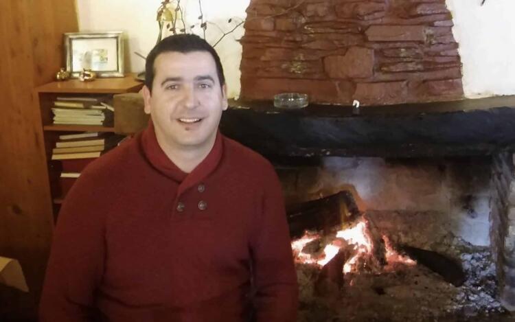 ΘΡΗΝΟΣ ΓΙΑ ΤΟΝ 51ΧΡΟΝΟ ΔΗΜΗΤΡΗ – ΠΕΘΑΝΕ ΣΗΜΕΡΑ ΠΡΟΣΠΑΘΩΝΤΑΣ ΝΑ ΠΡΟΣΤΑΤΕΥΣΕΙ ΣΥΝΑΝΘΡΩΠΟΥΣ ΤΟΥ