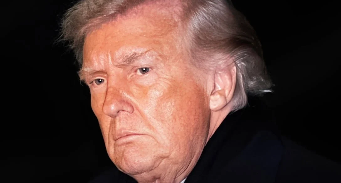 Ο Τραμπ θέλει «κομμάτι» και από την Αλβανία: Συναγερμός από ενώσεις για το νησί Σάσων