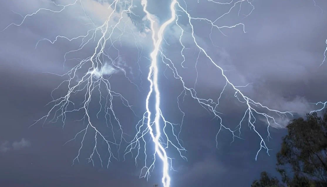 Τι ώρα θα βρέξει αύριο – Τι θα γίνει στην Αττική -Η ΕΜΥ εξέδωσε δελτίο επιδείνωσης καιρού – Οι συστάσεις προς τους πολίτες