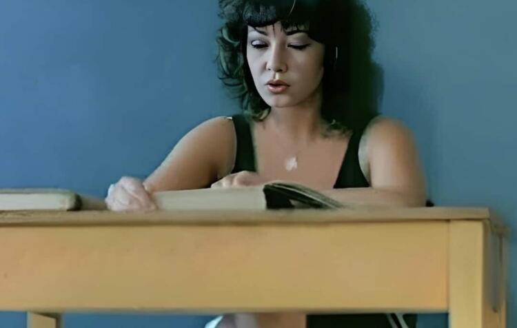 Πώς είναι και τι κάνει σήμερα η πασίγνωστη ηθοποιός του ελληνικού κινηματογράφου