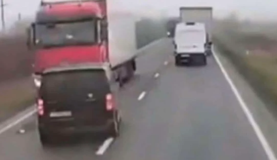 Επτά νεκροί σε τροχαίο δυστύχημα με οπαδούς του ΠΑΟΚ στη Ρουμανία