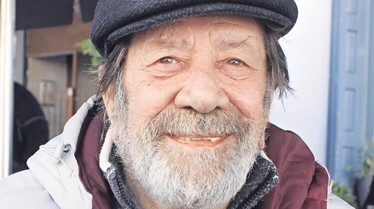 Πώς είναι σήμερα στα 90 ο ηθοποιός που έπαιξε σε δεκάδες ελληνικές ταινίες