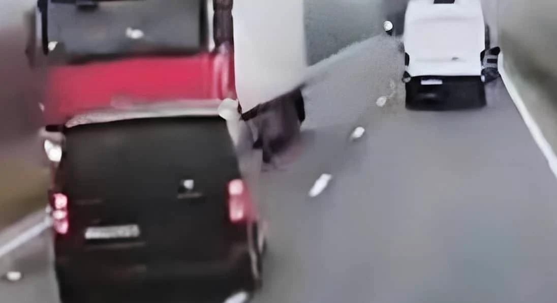 H εξήγηση πραγματογνώμονα: Γιατί το mini bus των οπαδών του ΠΑΟΚ έστριψε αριστέρα πριν την σύγκρουση