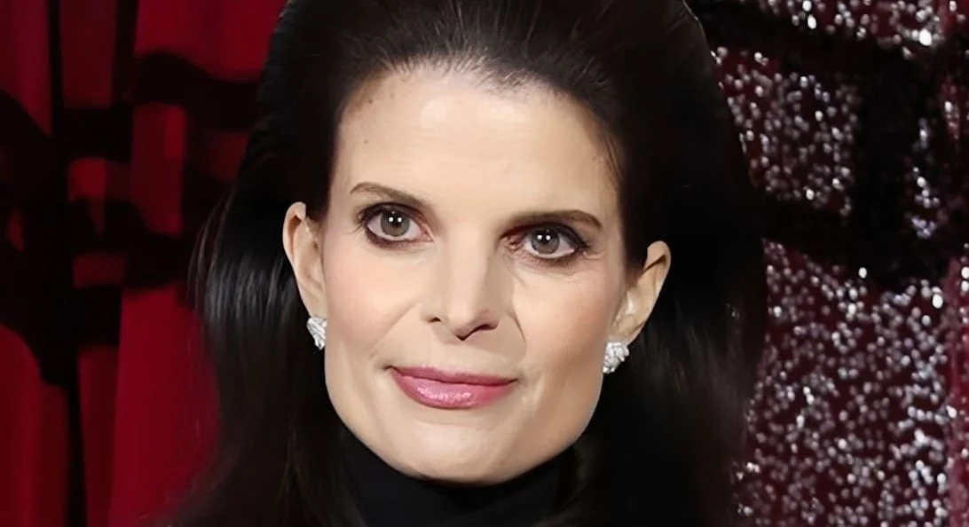 Αγνώριστη η Αθηνά Ωνάση με τεpάστια μακριά χέρια – Που εμφανίστηκε