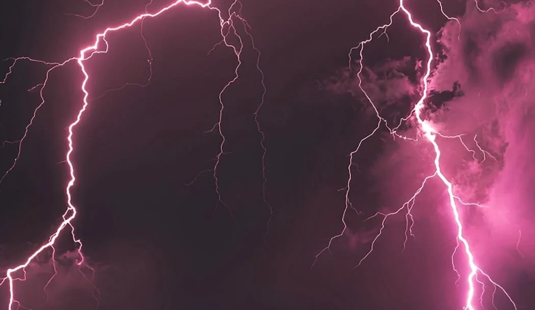 Άνοιξαν οι ουρανοί στην Αθήνα – Έφτασε η κακοκαιρία Κρίστιν – Πόσο θα διαρκέσει και πότε θα σταματήσει