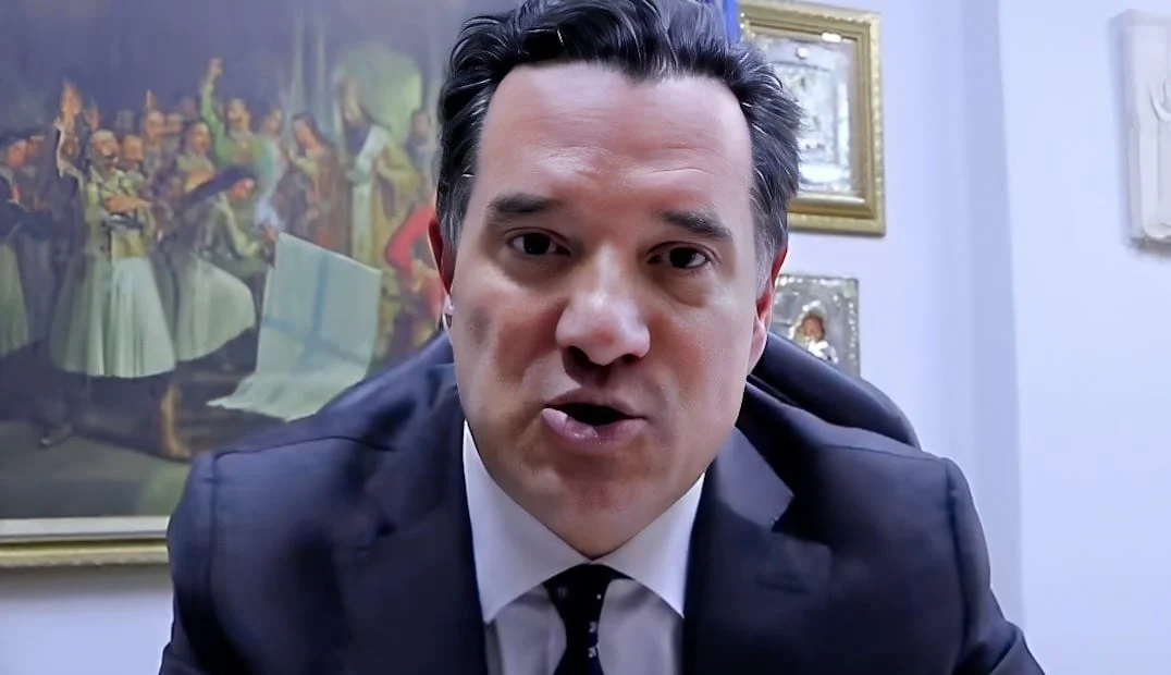 Ο κακός χαμός με Άδωνι και Κωνσταντοπούλου – Σήκωσε βίντεο και της είπε τα απίστευτα