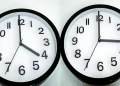 Αλλαγή ώρας 2026: Πότε επιστρέφει η θερινή – Πώς επηρεάζεται ο ύπνος μας