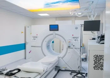 Γυναίκα πήγε για αξονική και πέθανε λόγω της… βαφής των μαλλιών της – Ο λόγος της τραγωδίας