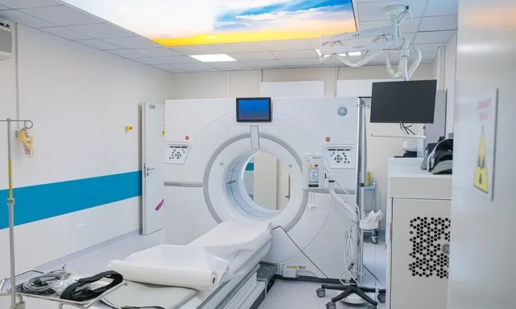 Γυναίκα πήγε για αξονική και πέθανε λόγω της… βαφής των μαλλιών της – Ο λόγος της τραγωδίας