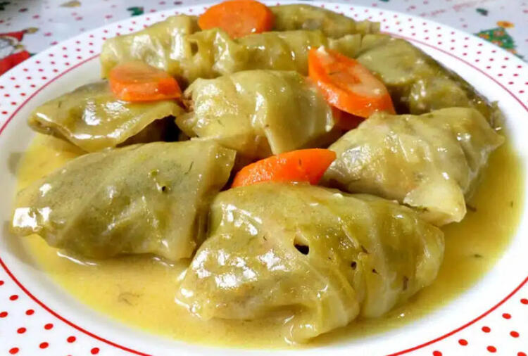 Νηστίσιμοι λαχανοντολμάδες με σάλτσα λεμονιού: Πως θα τους φτιάξετε