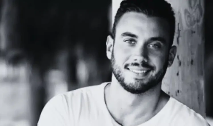 Θρήνος για τον Βασίλη που πέθανε μόλις στα 43 του