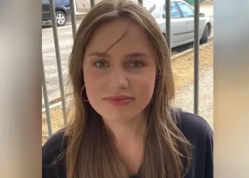 Με ελβετικό email υψηλής κρυπτογράφησης, η 16χρονη Λόρα αγόρασε εισιτήριο για τη Γερμανία – Έδωσε όνομα Ρωσίδας ηθοποιού