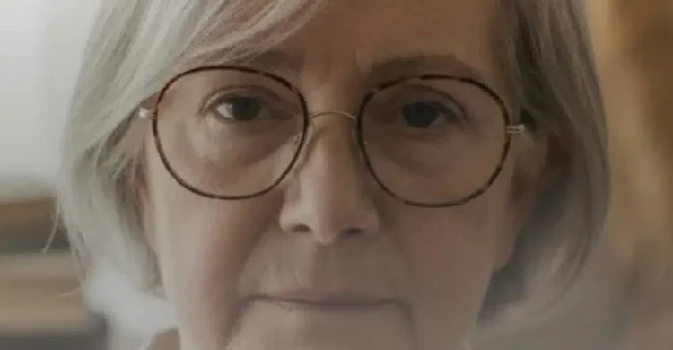 Προσκάλεσα όλα μου τα παιδιά για κυριακάτικο τραπέζι. Έμειναν με το ζόρι μία ώρα και ούτε καν περίμεναν να φάμε