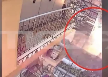 Δασκάλα γιόγκα ανατίναζε ΙΧ φιλικών της προσώπων και εκβίαζε για λεφτά – Τραυματίστηκε ένα άτομο