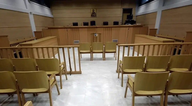 Πατέρας και κόρη δικάζονται για αiμομιξiα – Η κόρη τους είναι σήμερα 3,5 ετών