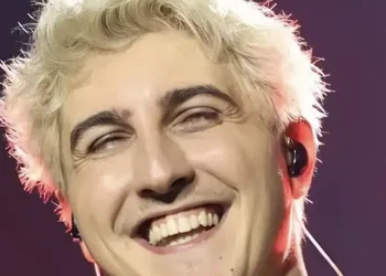 Eurovision 2026 – Good Job Nicky: Η φωτογραφία με την μητέρα του Σοφία Αλιμπέρτη και τον αδελφό του πριν τον εθνικό τελικό