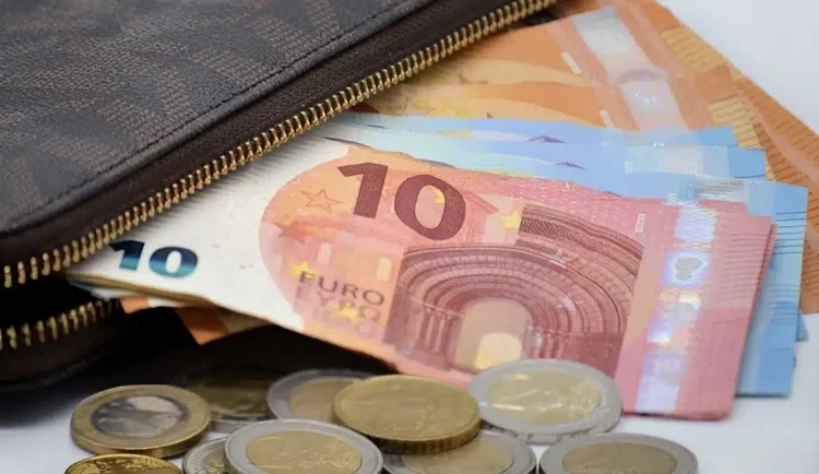 Συνταξιούχοι: Αναδρομικά έως και 7 ετών για 6 κατηγορίες – Ποιοι τα δικαιούνται