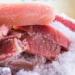 To κόλπο για να ξεπαγώσεις το κρέας σε λίγα λεπτά
