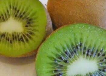 Οι γιατροί αποκαλύπτουν ότι η κατανάλωση ακτινίδιων προκαλεί…