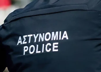 Νεκρή αστυνομικός μετά από πυροβολισμό μέσα στο σπίτι της