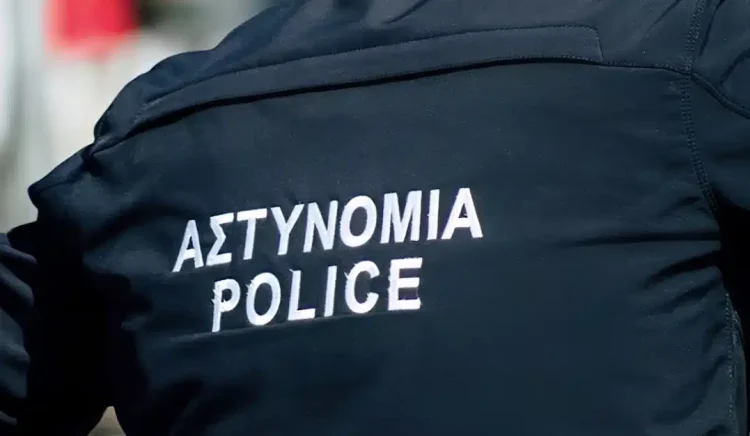 Νεκρή αστυνομικός μετά από πυροβολισμό μέσα στο σπίτι της